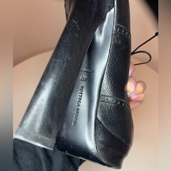 BOTTEGA VENETA Black Leather Lace-Up Heels - Picture 6 of 6